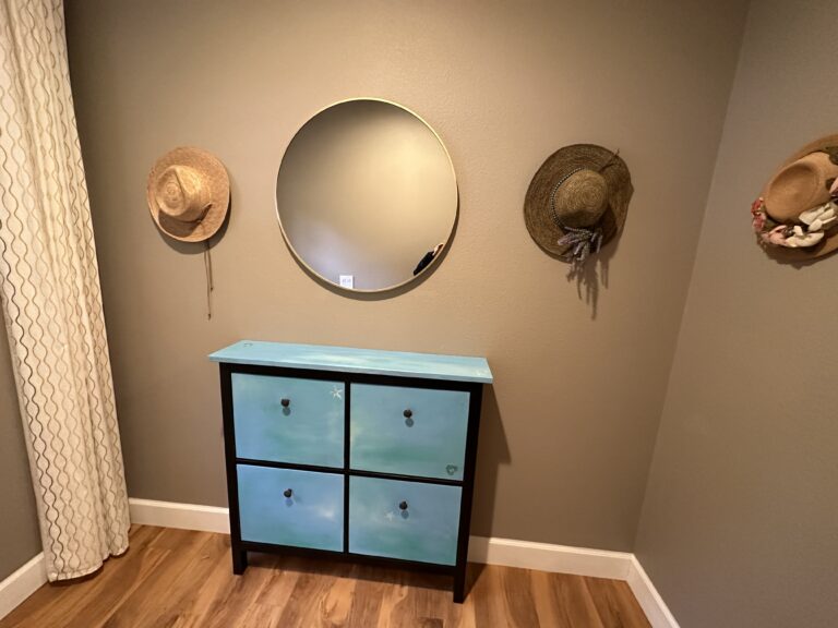 Sand & Stone Beach Cottage entry way